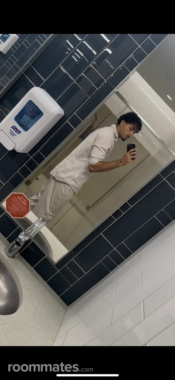 Profile photo 4 of 5