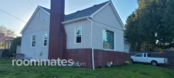 Room for rent in Portland, OR $942, house