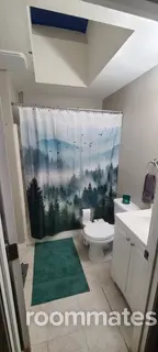 Room for rent in Portland, OR $942, house