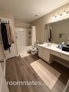 Room for rent in Wesley Chapel, FL $1400, house