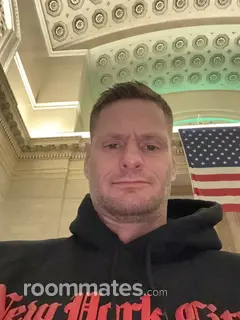 Roommate looking Chicago, IL, $800