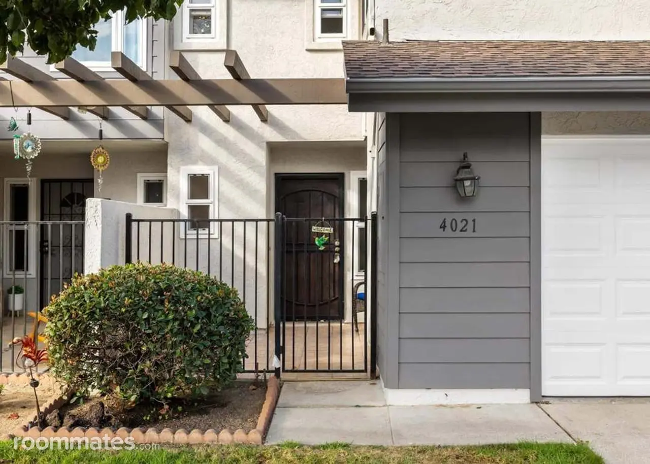 Profile photo 6 of 9