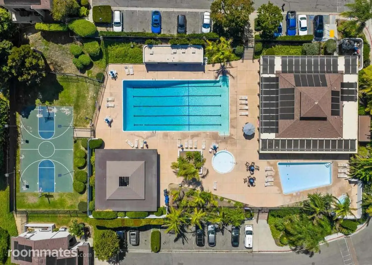 Profile photo 3 of 9