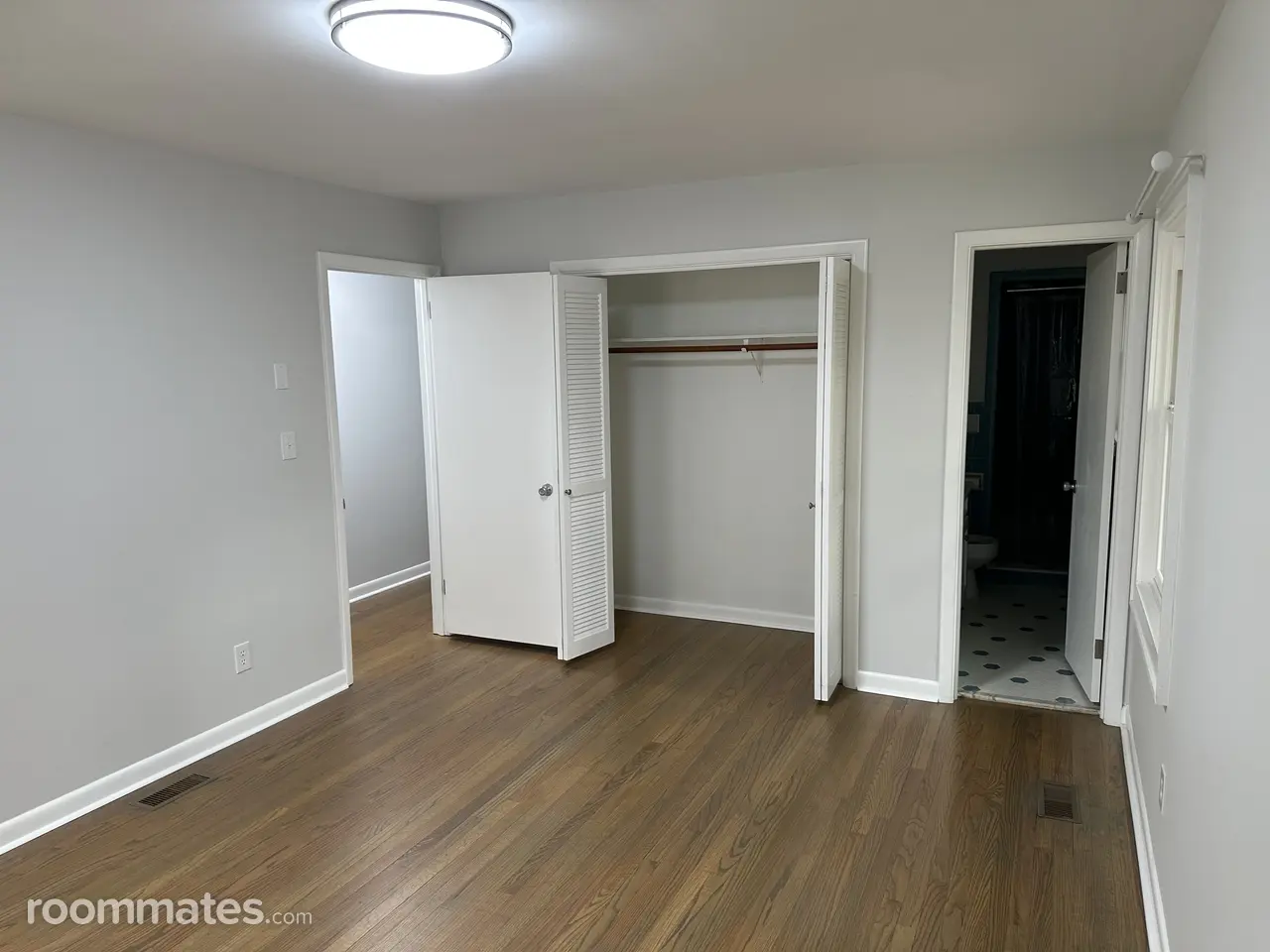 Profile photo 2 of 11