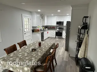 Room for rent in Garner, NC $800, house