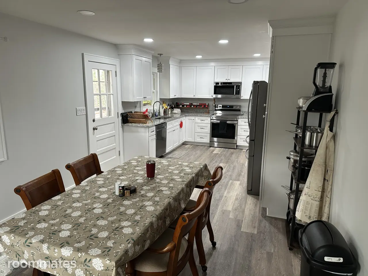 Profile photo 6 of 11