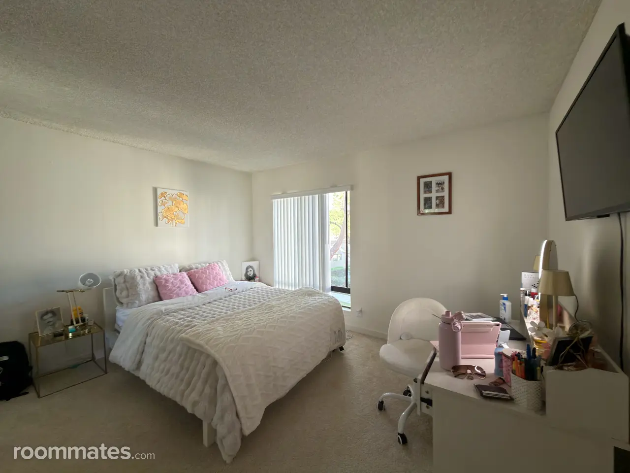 Profile photo 3 of 4