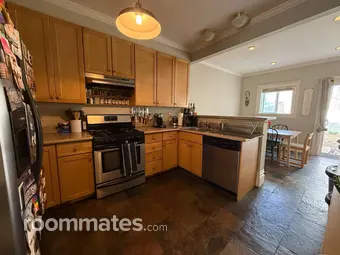 Room for rent in San Francisco, CA $1297, house