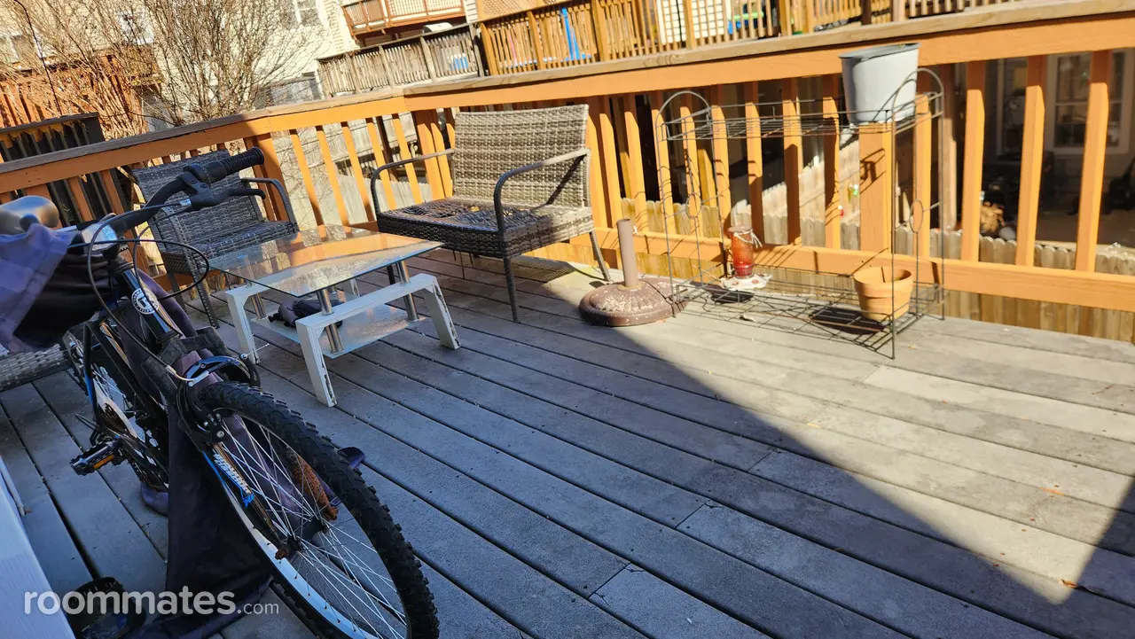 Profile photo 7 of 8