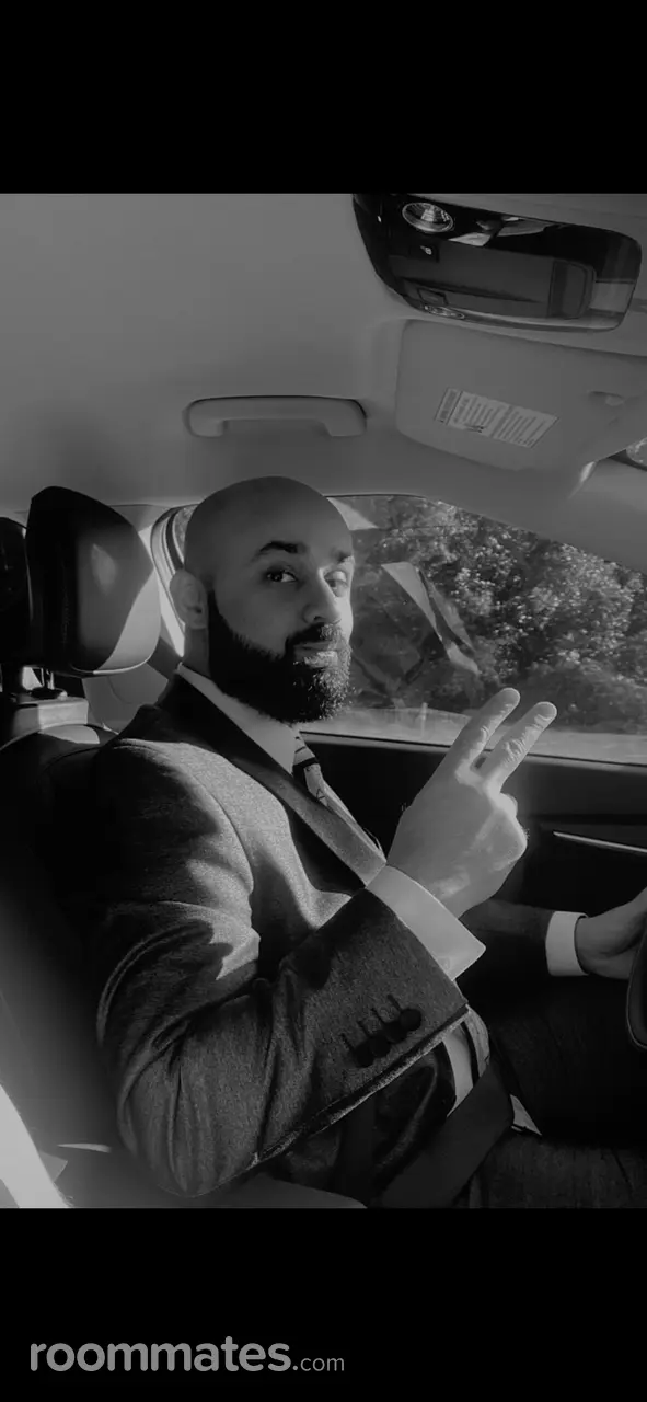 Profile photo 8 of 8