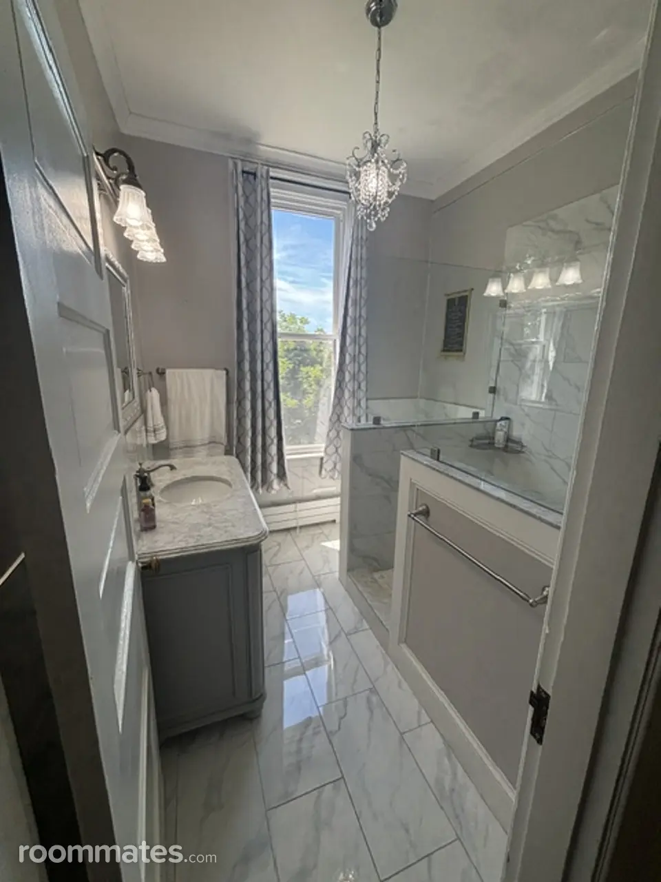 Profile photo 5 of 11