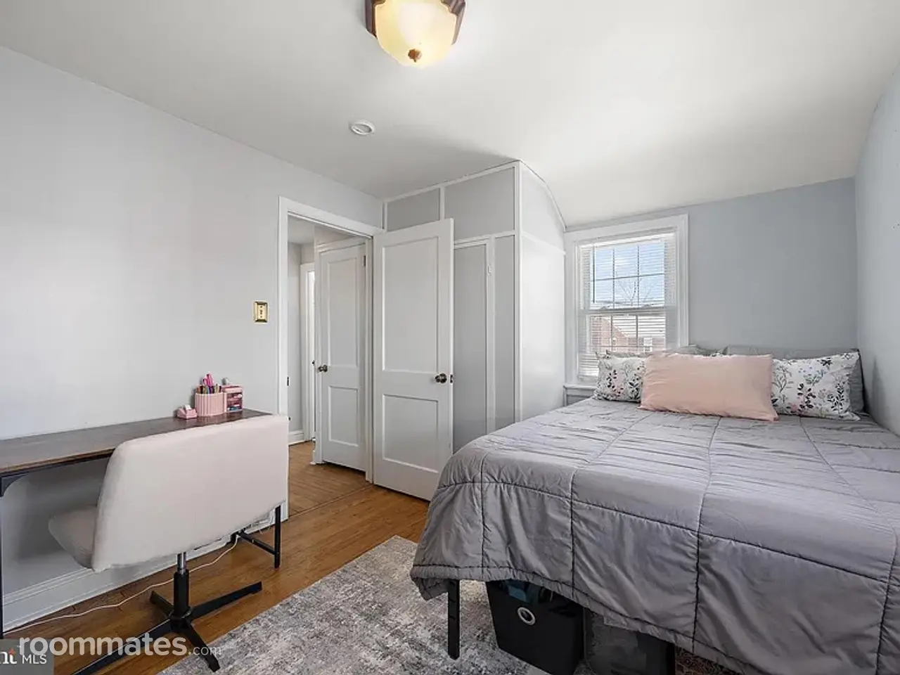 Profile photo 8 of 10