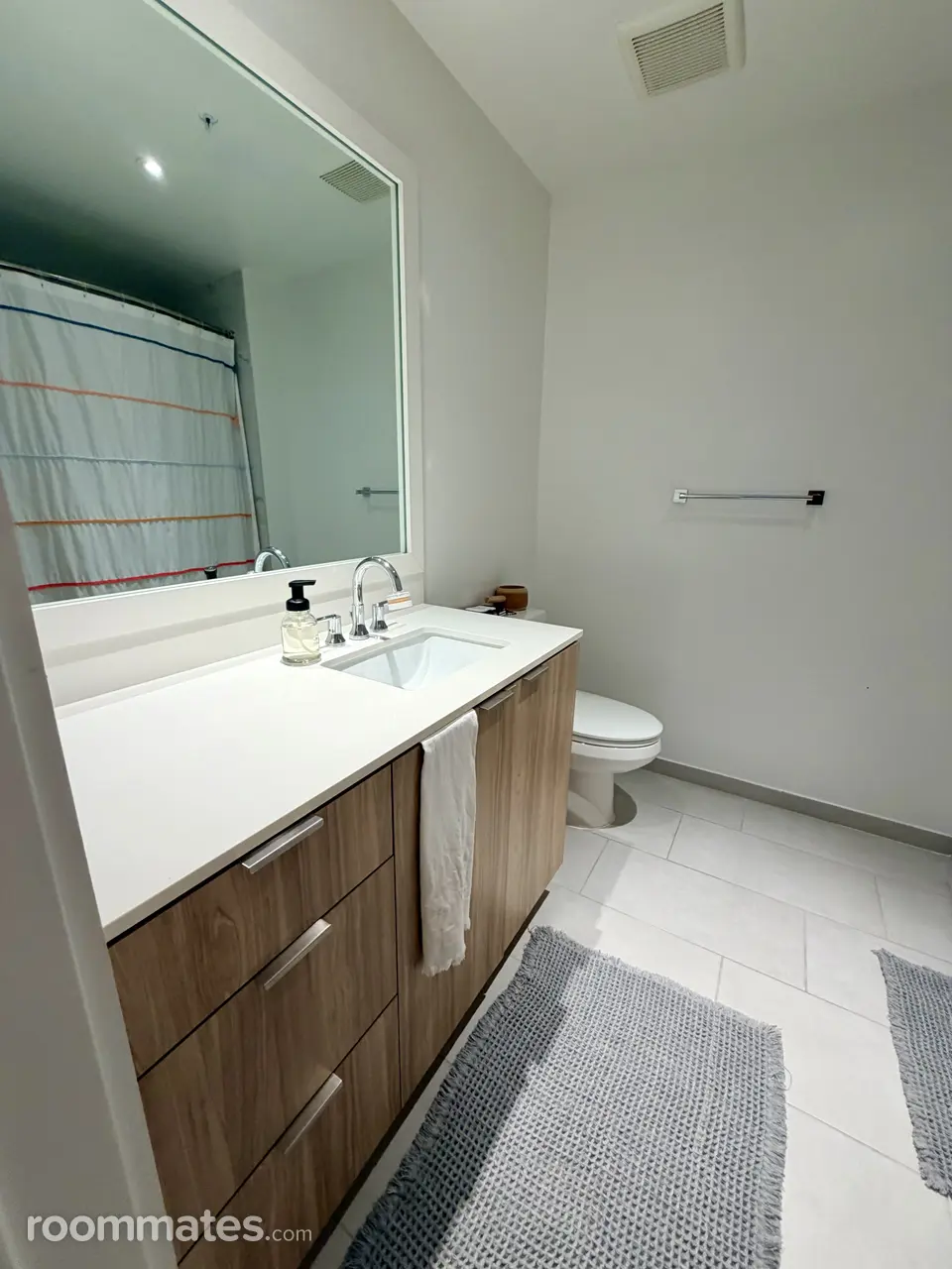 Profile photo 1 of 10