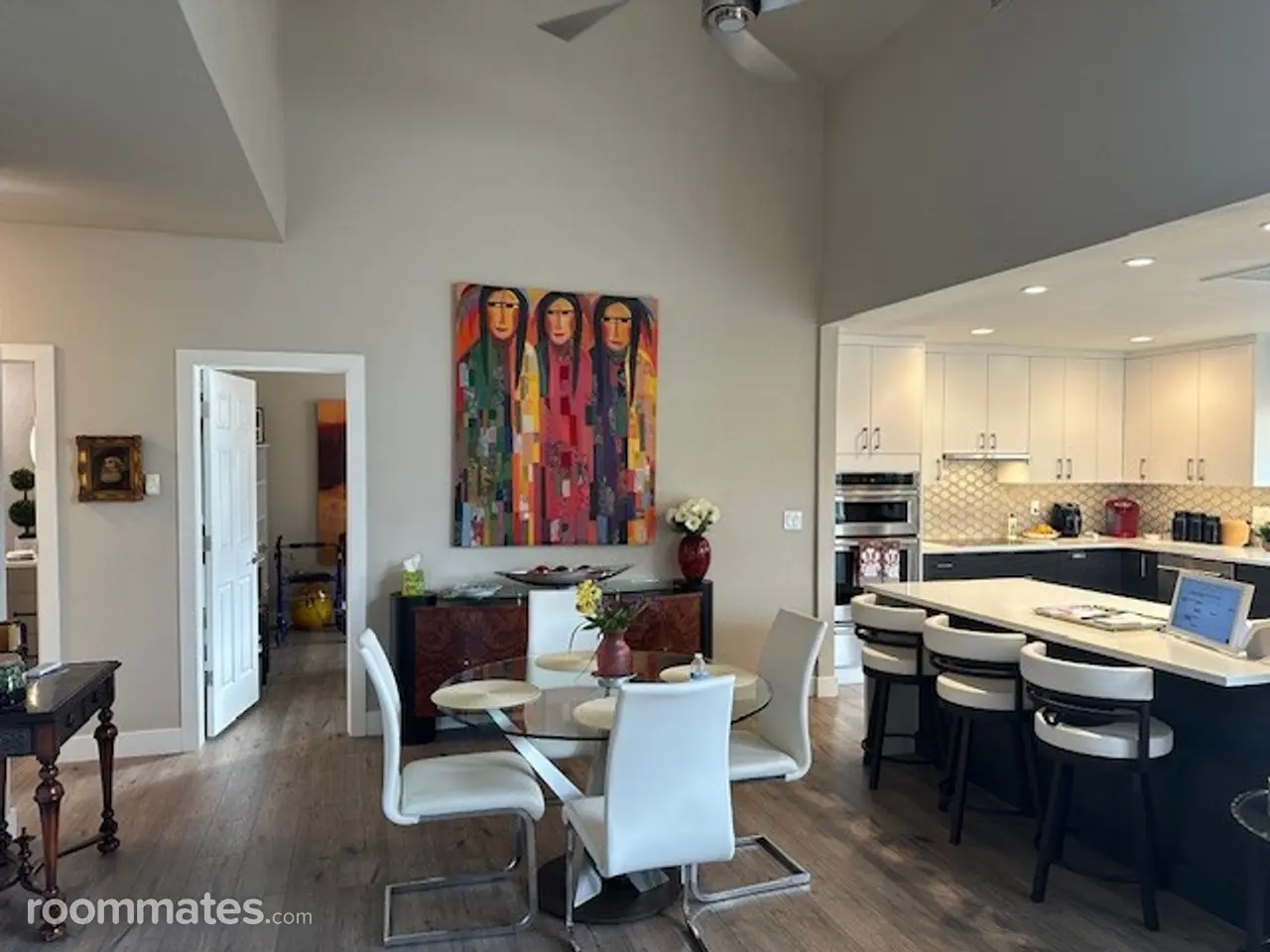 Profile photo 3 of 8