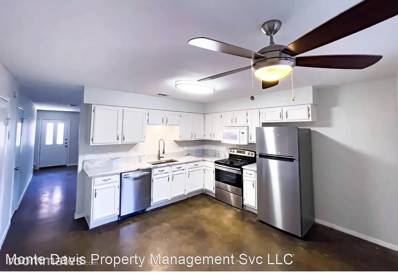 Profile photo 9 of 13