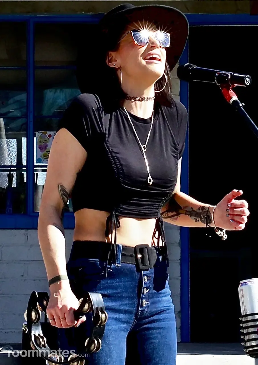 Profile photo 12 of 13