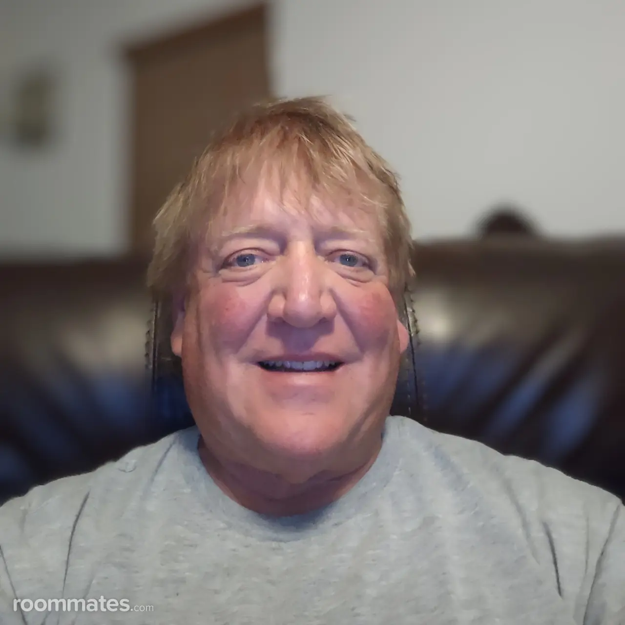 Profile photo 4 of 4