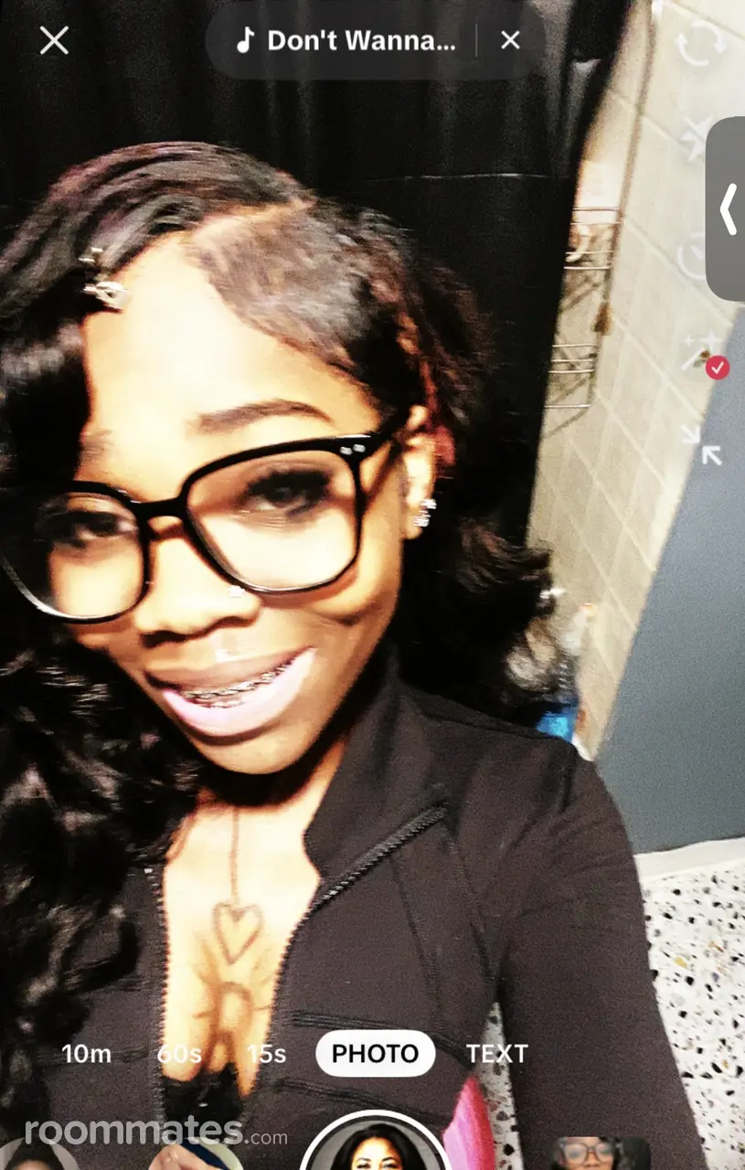 Profile photo 4 of 4