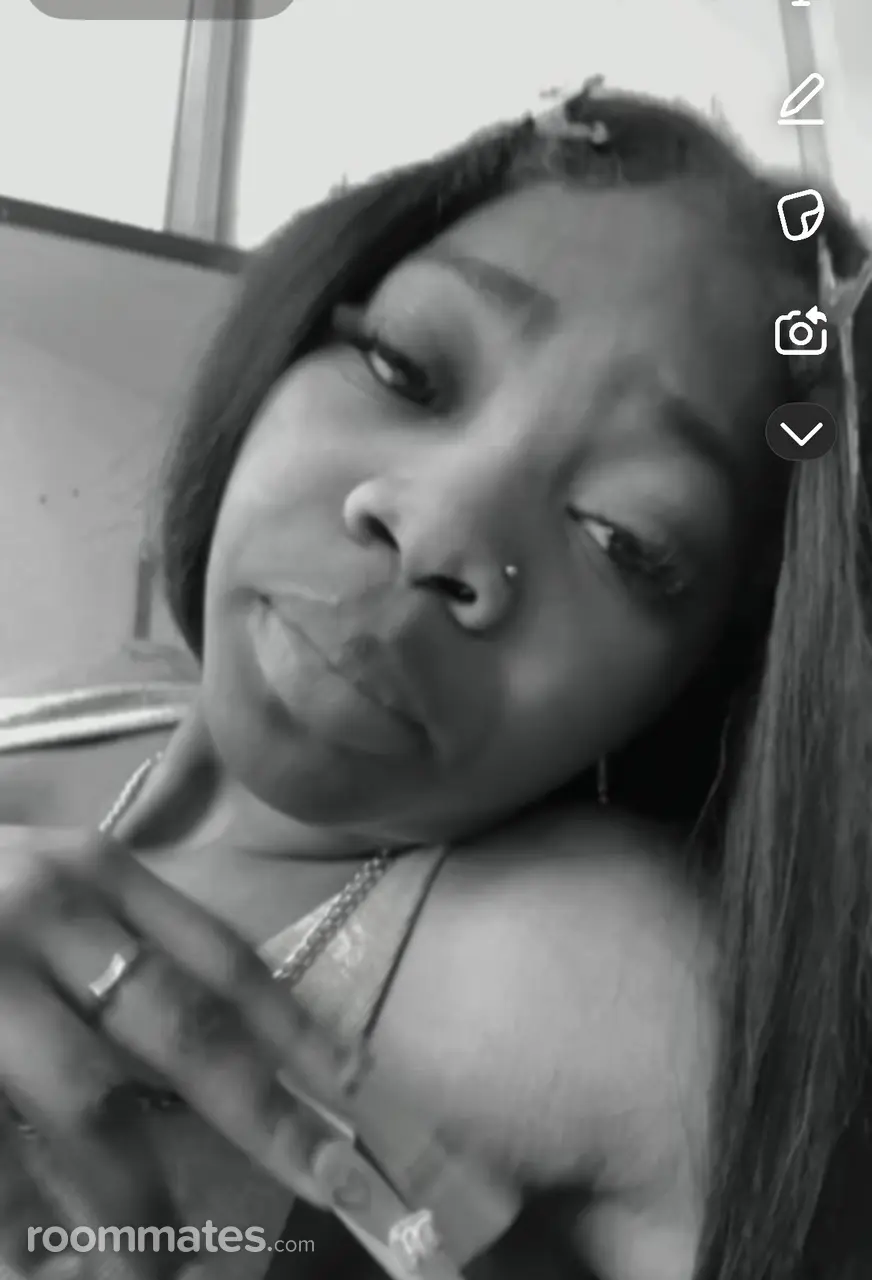 Profile photo 3 of 4