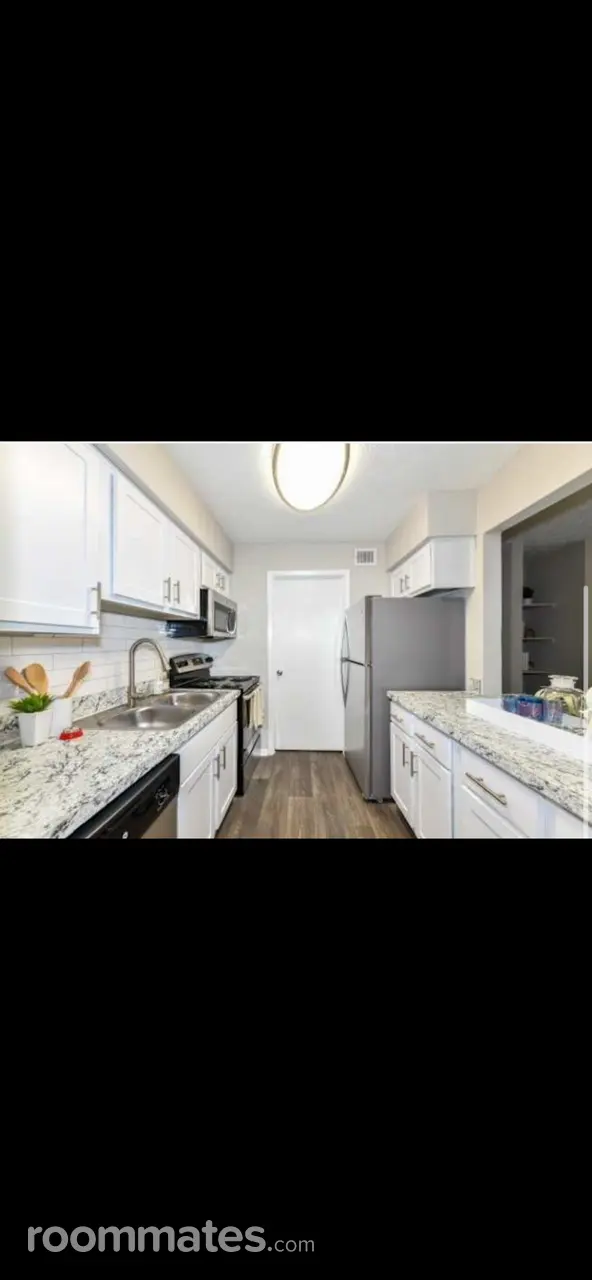 Profile photo 8 of 9