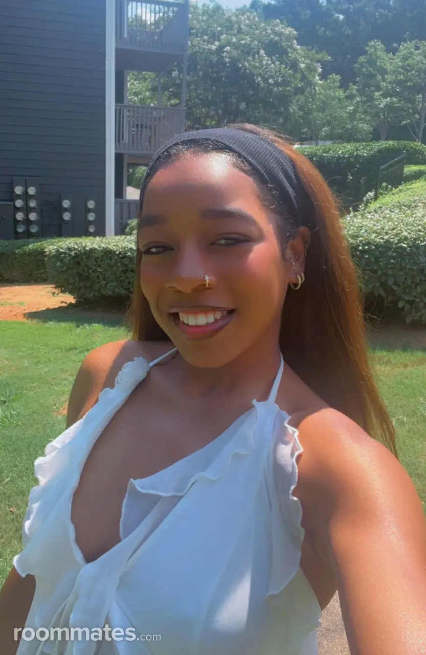 Profile photo 9 of 9