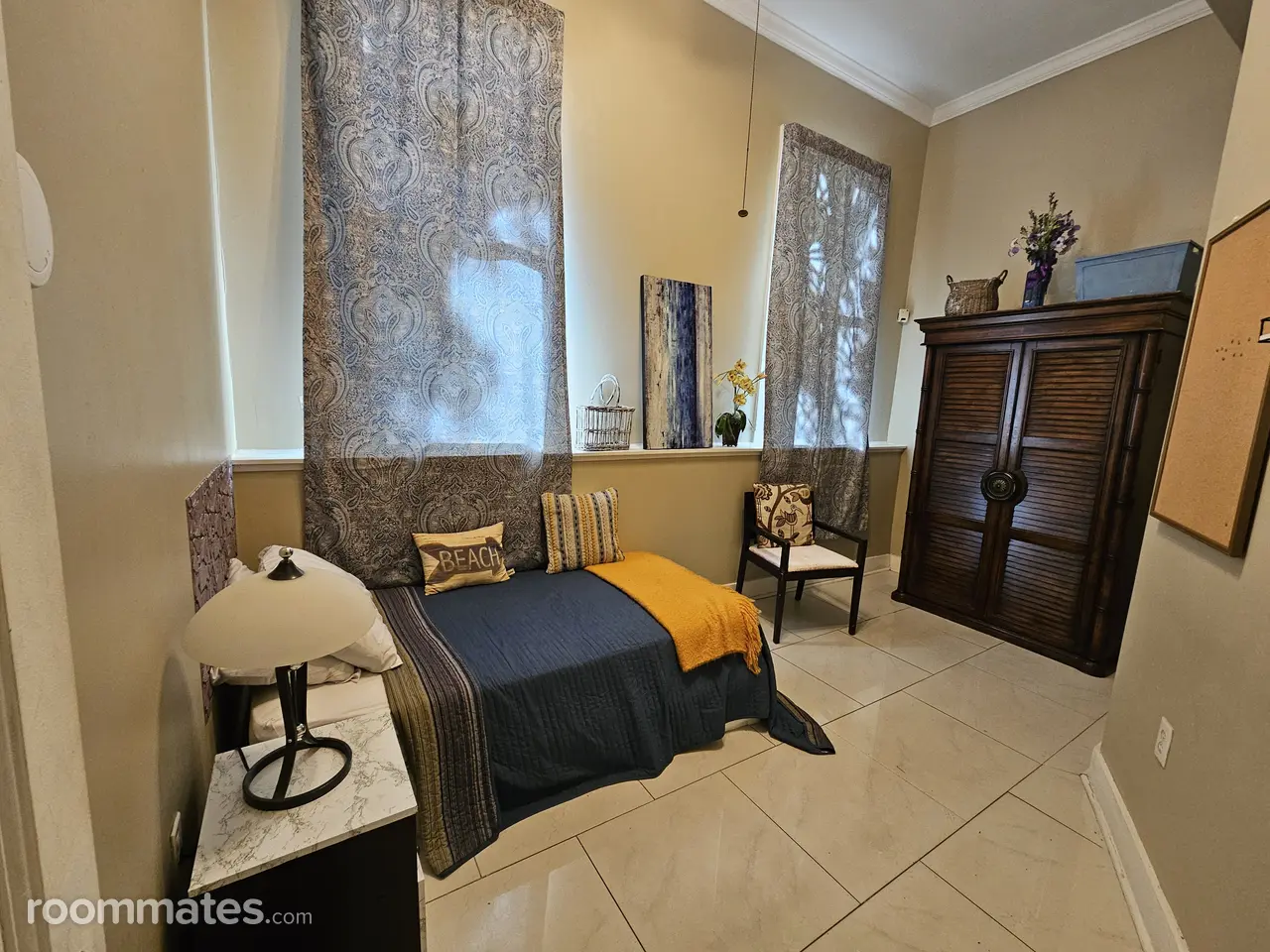 Profile photo 1 of 11