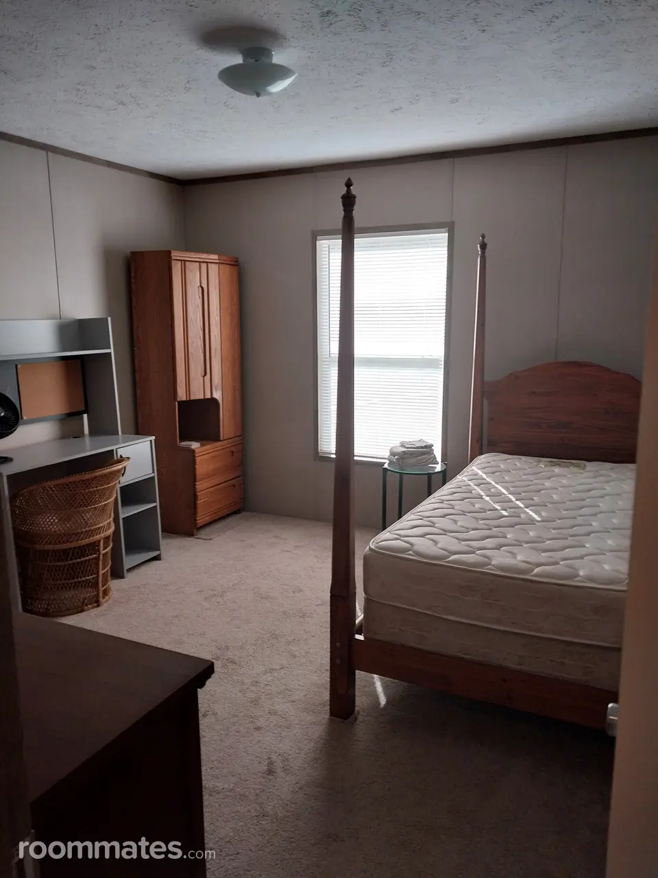 Profile photo 1 of 4