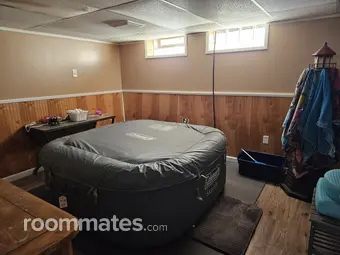 Room for rent in Willowick, OH $800, house