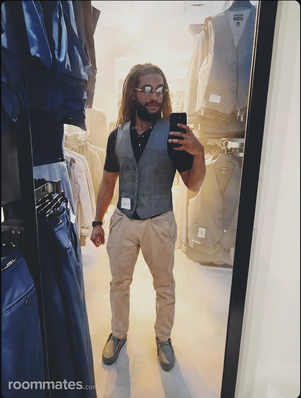 Profile photo 15 of 17