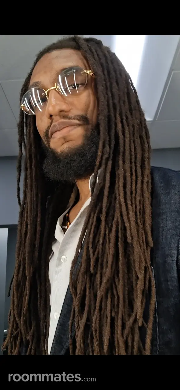 Profile photo 13 of 17