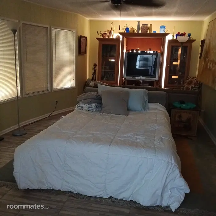 Room for rent in Boynton Beach, FL $1350, house