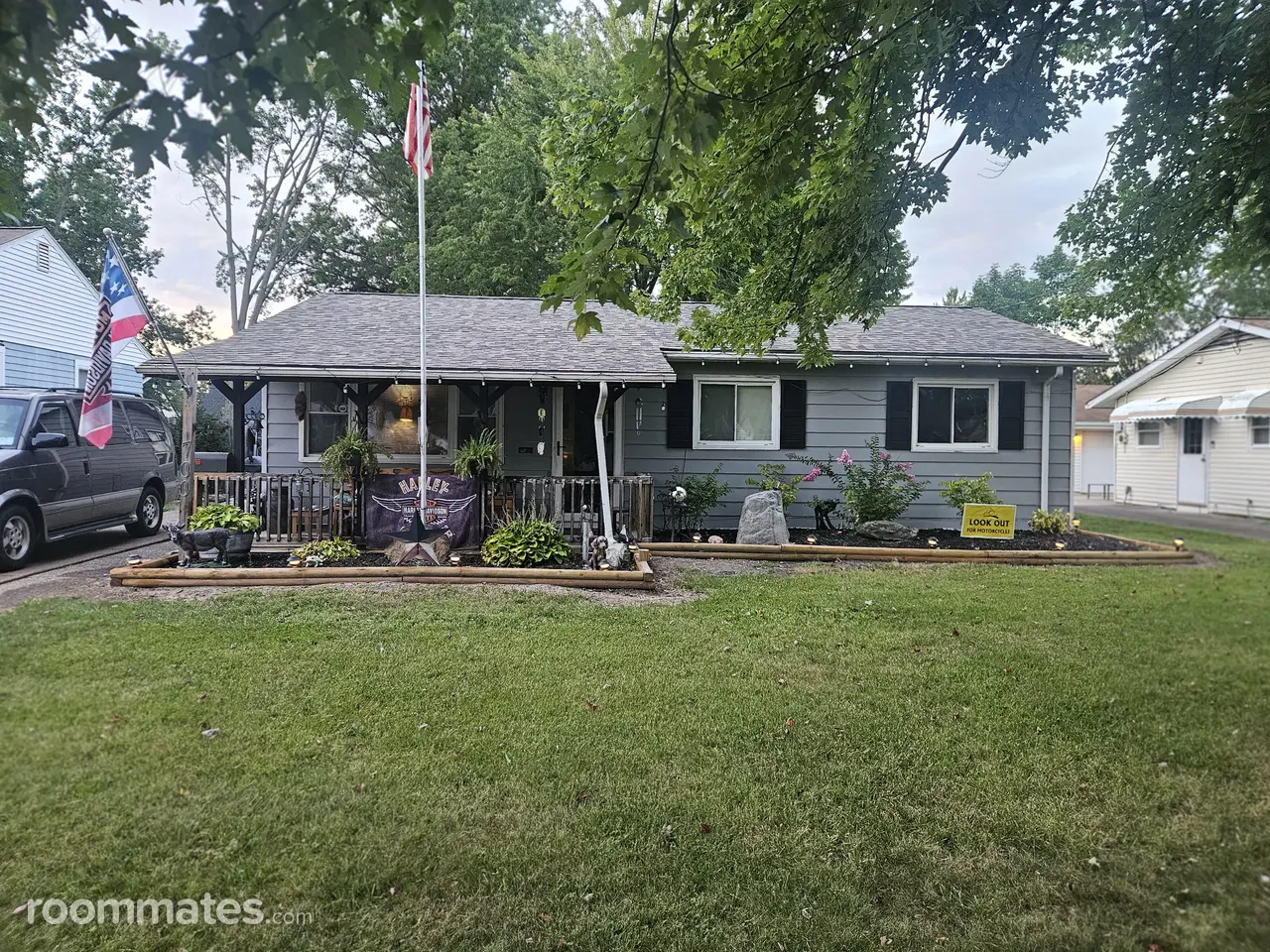 Profile photo 2 of 3