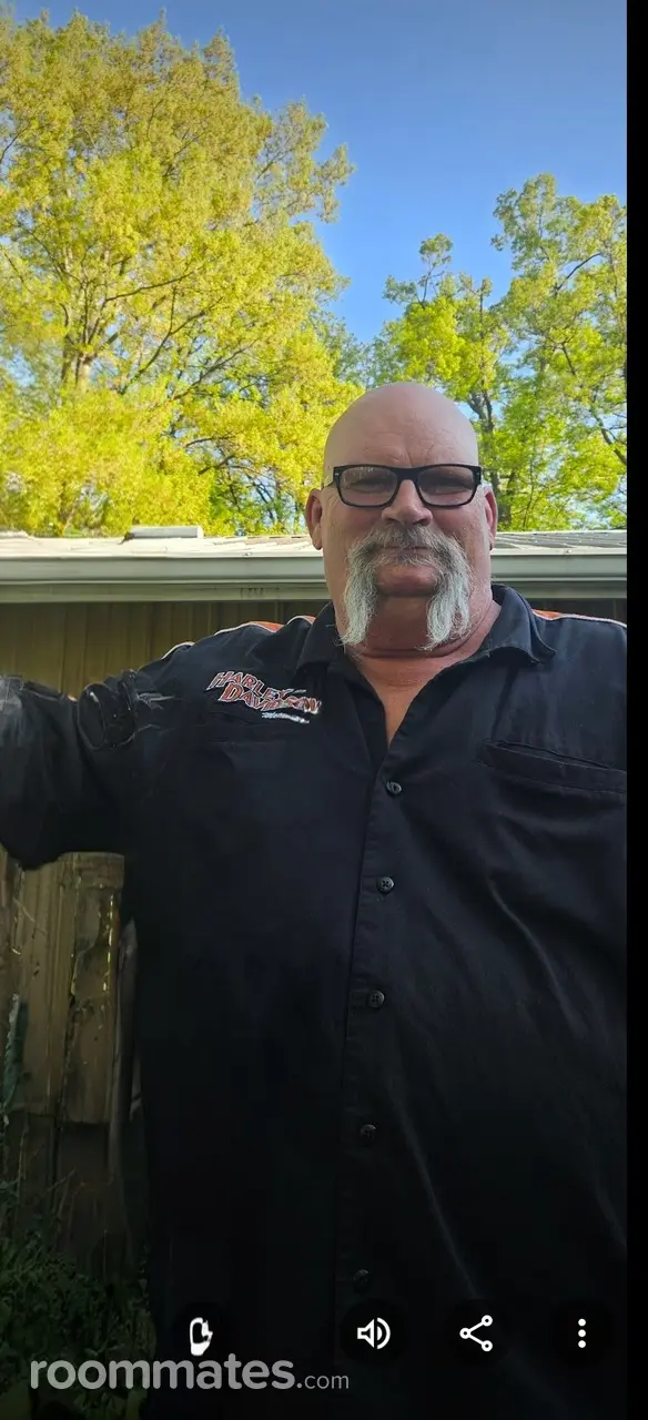 Profile photo 3 of 3