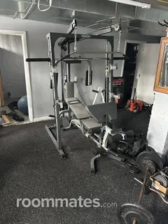 Room for rent in Carnegie, PA $900, house