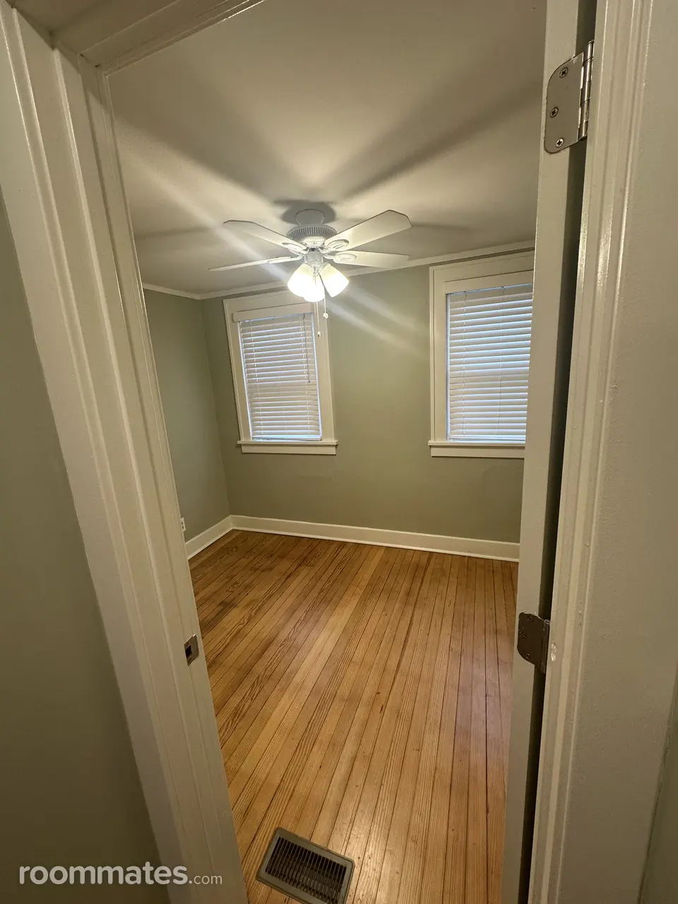 Profile photo 8 of 10