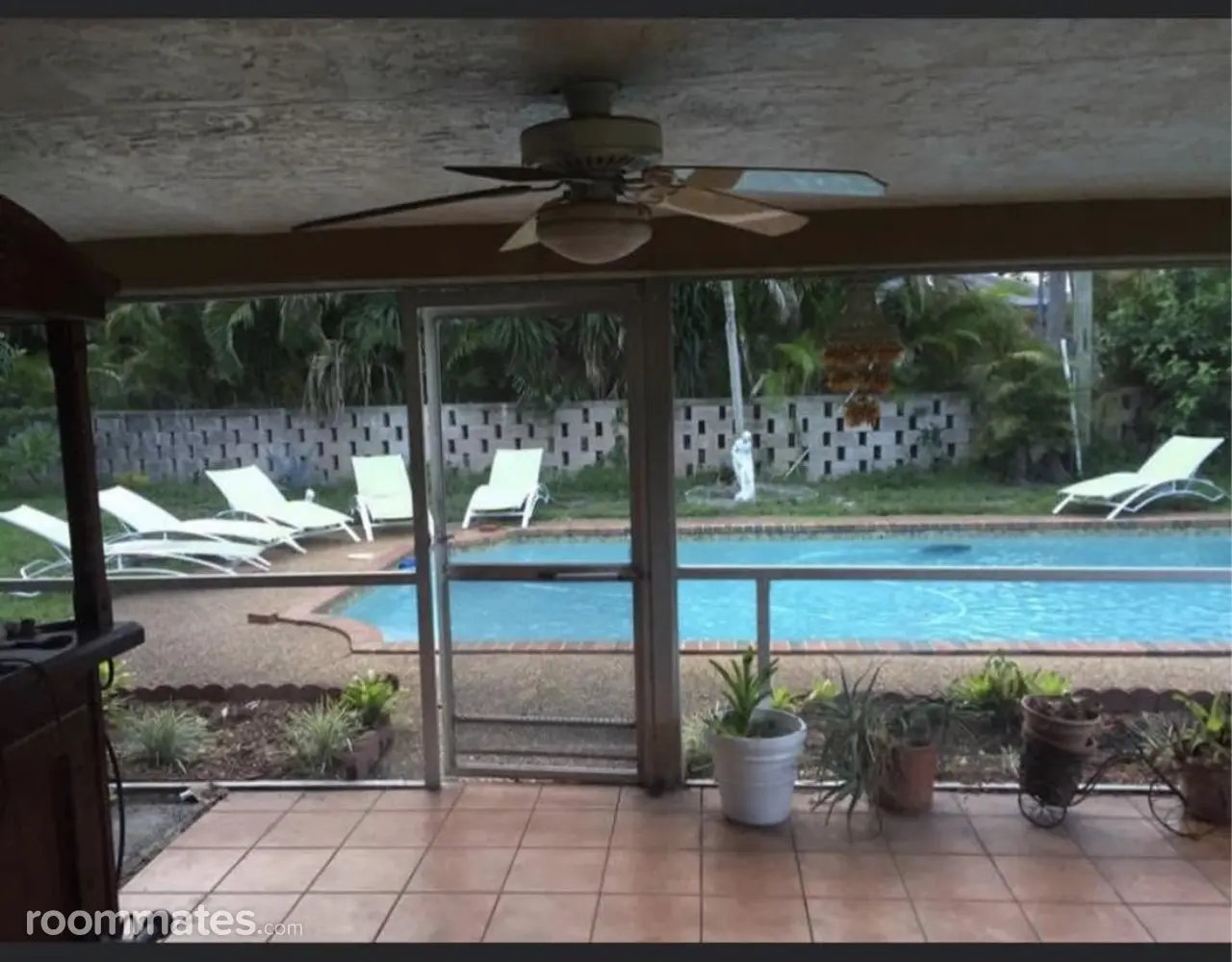 Profile photo 2 of 10