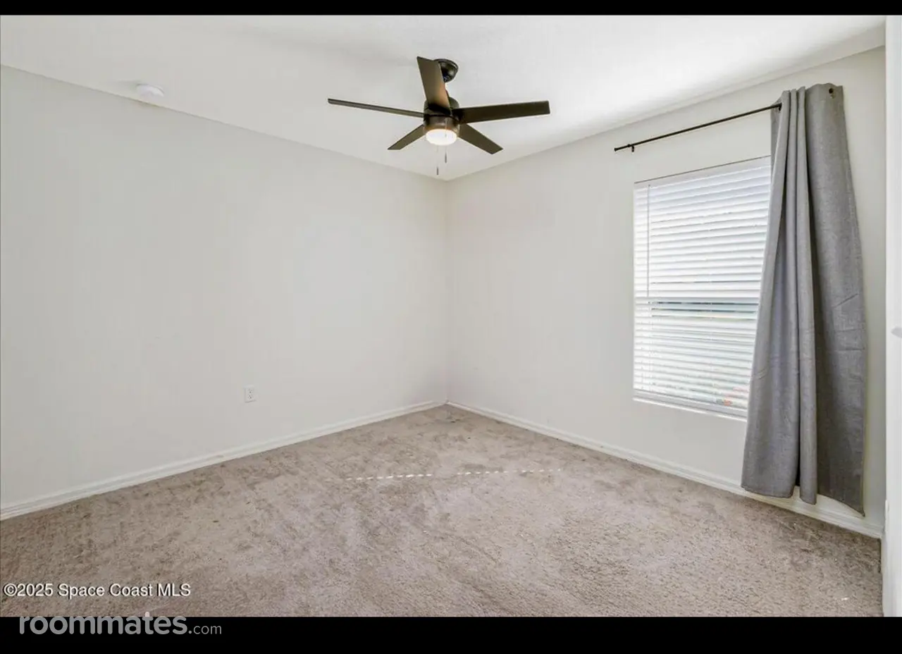 Profile photo 8 of 10