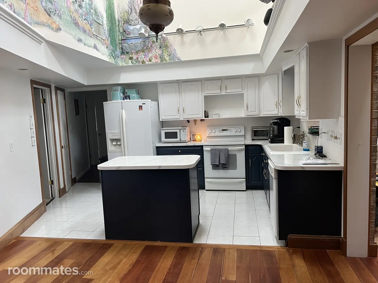 Profile photo 6 of 10