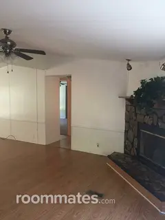 Room for rent in Reddick, FL $700, house