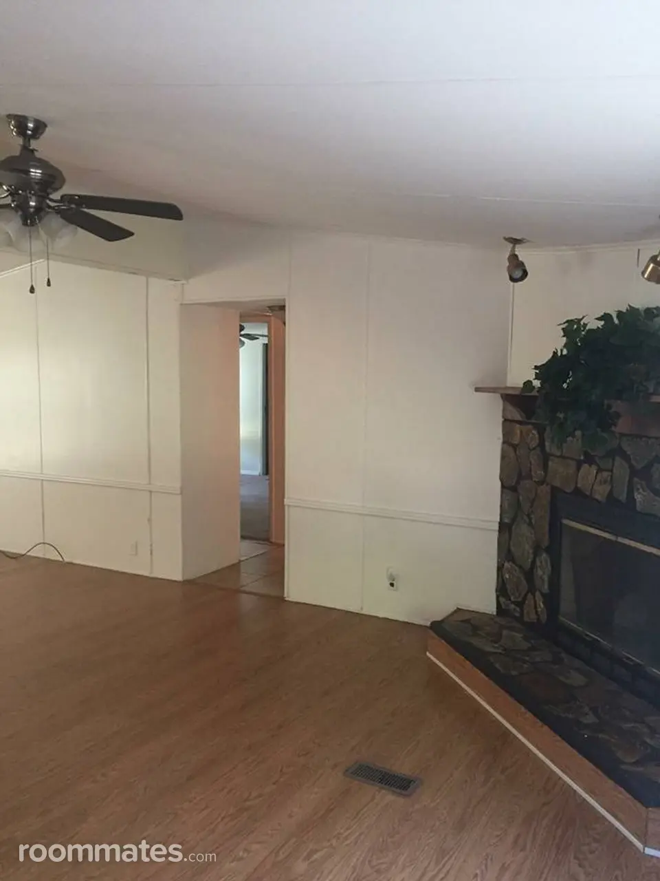 Profile photo 7 of 12