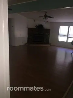 Room for rent in Reddick, FL $700, house