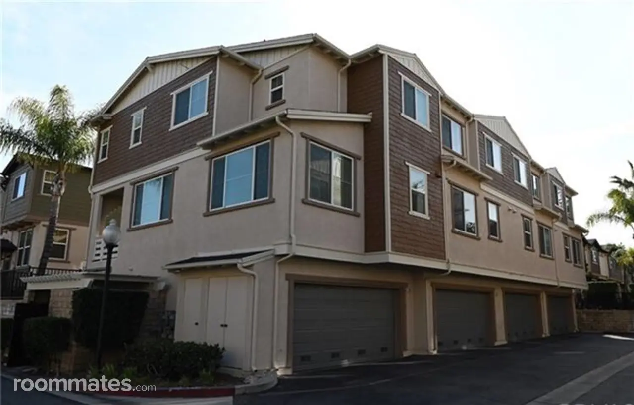 Profile photo 4 of 10