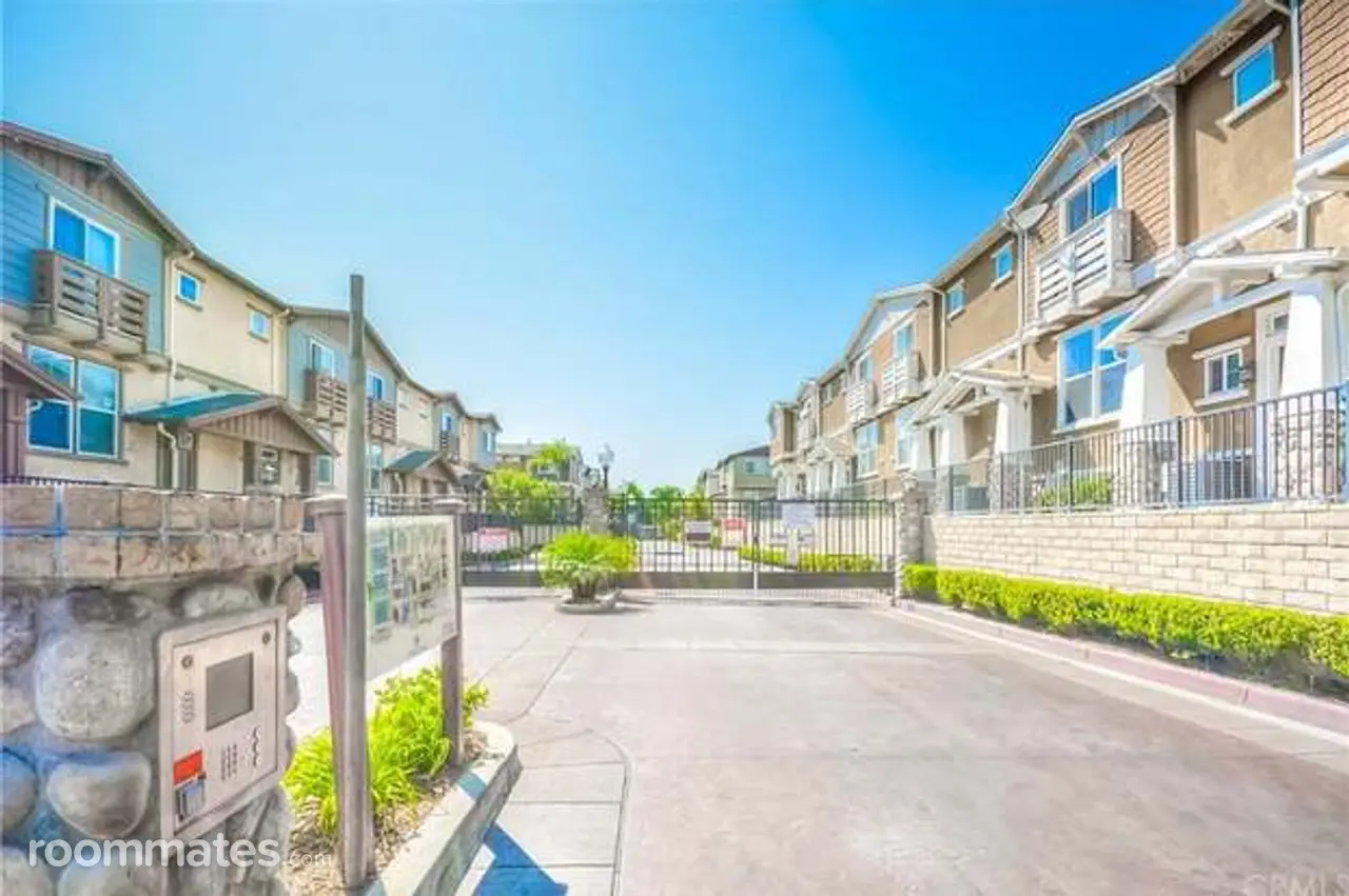 Profile photo 8 of 10