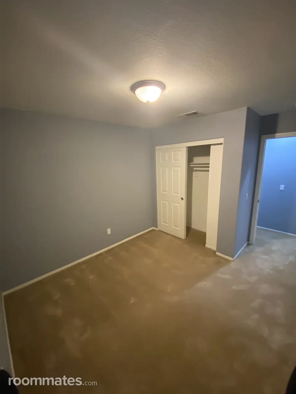 Profile photo 3 of 10