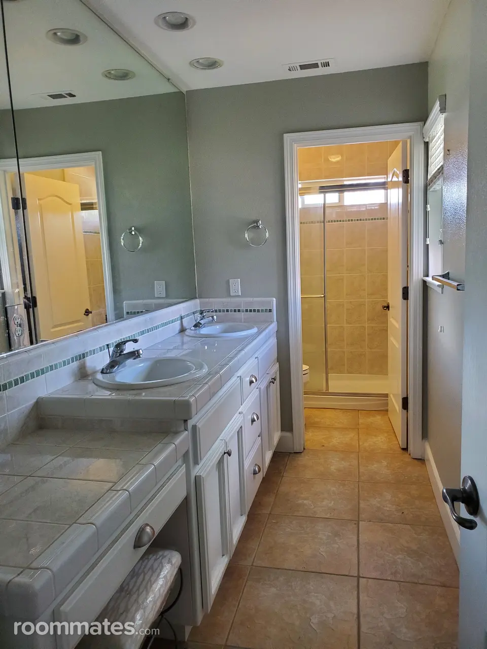 Profile photo 2 of 6