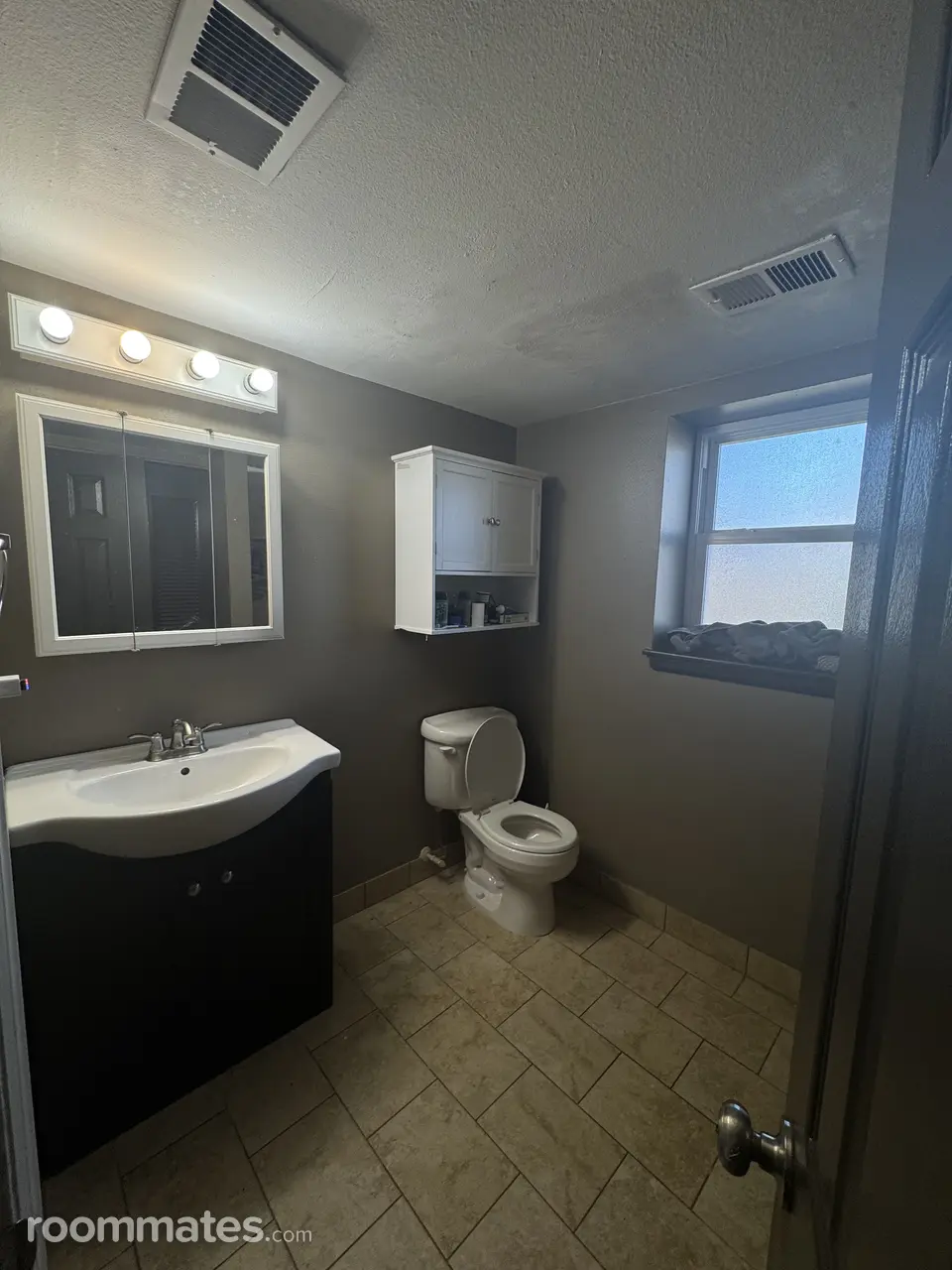 Profile photo 4 of 14