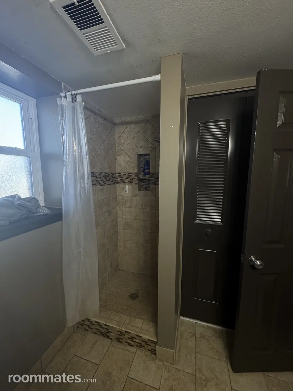 Profile photo 3 of 14