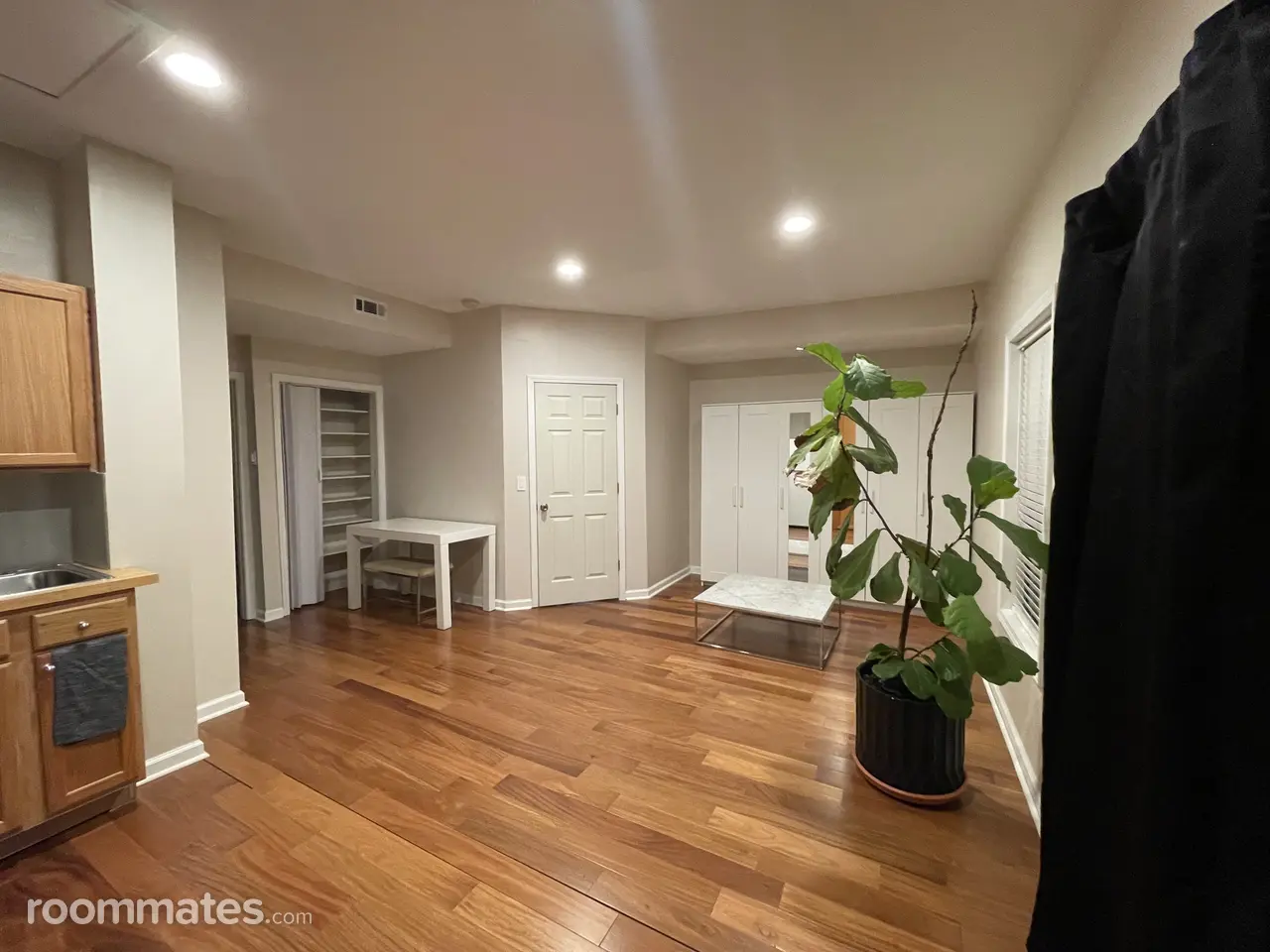 Profile photo 6 of 11