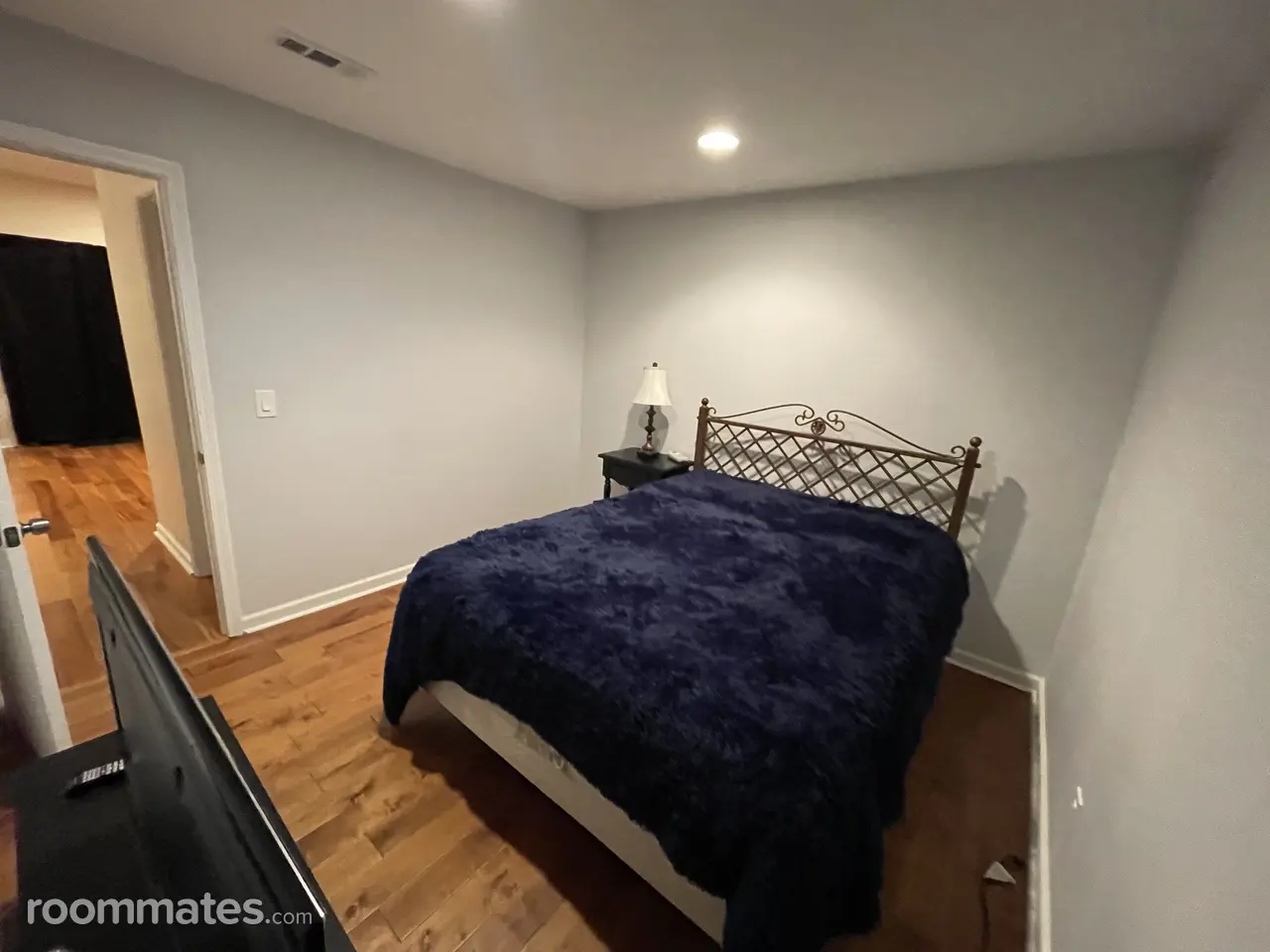 Profile photo 2 of 11