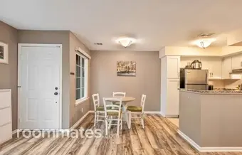 Room for rent in Woodbury, NJ $800, townhouse